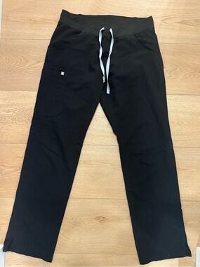 FIGS Black Kade Cargo Scrub Pants